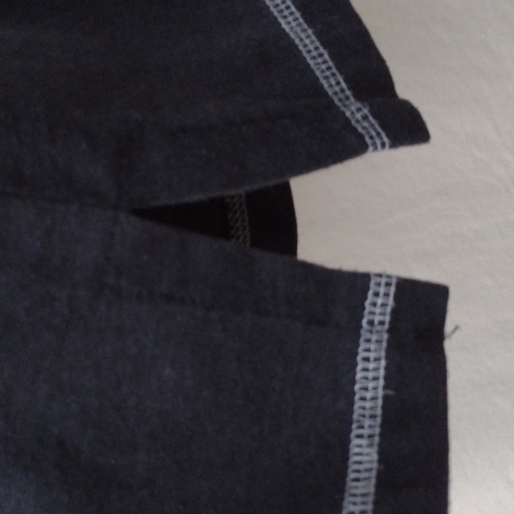 VTG Just Because Clothing Black Eiffel Tower T-shirt - Picture 5 of 7